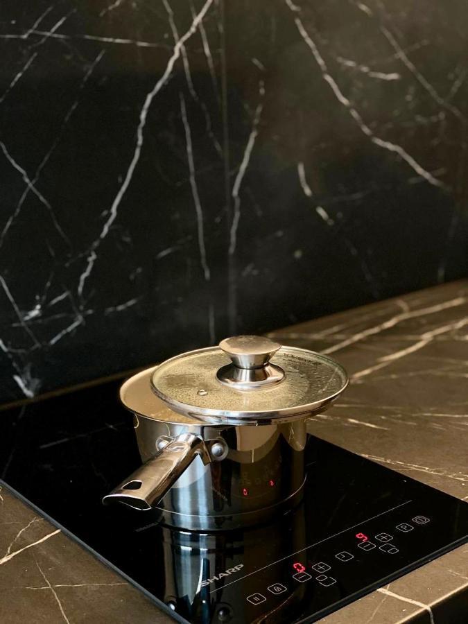Central Family Boutique Apartments 2 Львов Экстерьер фото