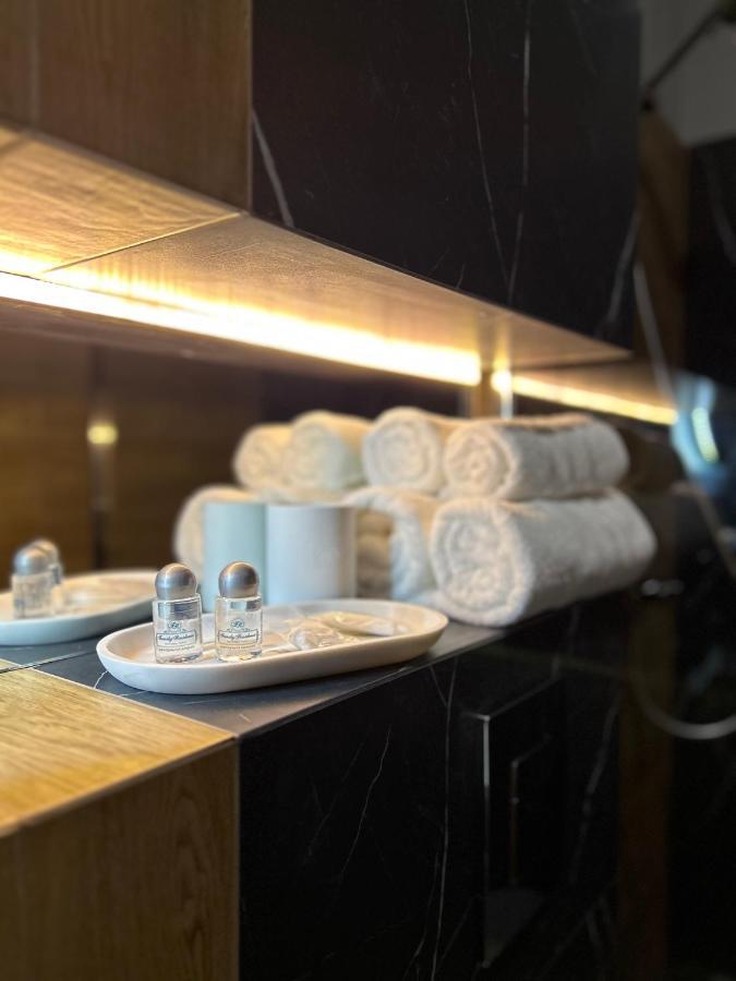 Central Family Boutique Apartments 2 Львов Экстерьер фото