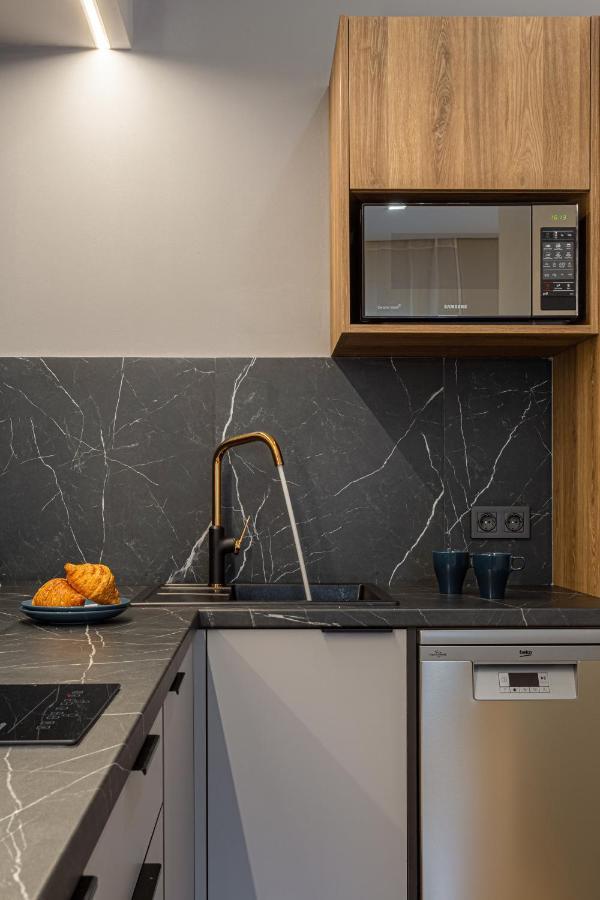 Central Family Boutique Apartments 2 Львов Экстерьер фото